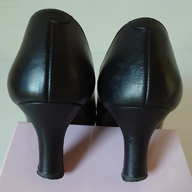 DIANA(ダイアナ)のダイアナ クロ スムースパンプス 22.5cm レディースの靴/シューズ(ハイヒール/パンプス)の商品写真
