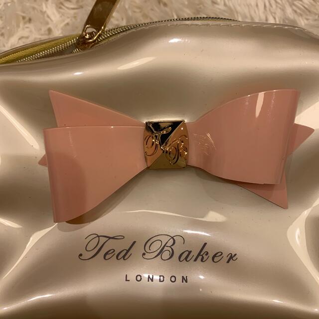 TED BAKER(テッドベイカー)のTed Baker ポーチ　新品 レディースのファッション小物(ポーチ)の商品写真