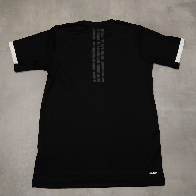 adidas(アディダス)のアディダス　adidas　TシャツMサイズ メンズのトップス(Tシャツ/カットソー(半袖/袖なし))の商品写真