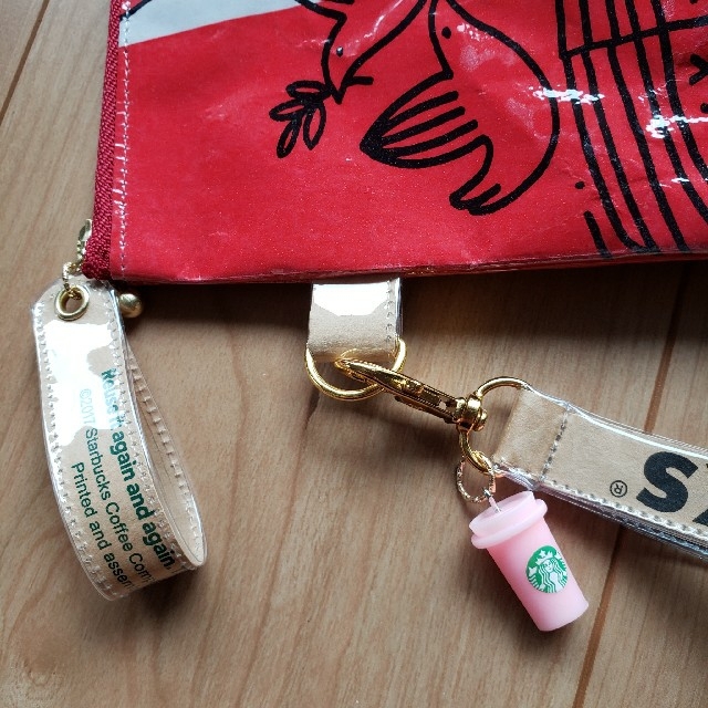 Starbucks Coffee(スターバックスコーヒー)のハンドメイド 紙袋リメイクポーチ スターバックスビッグポーチ ストラップ付スタバ ハンドメイドのファッション小物(ポーチ)の商品写真
