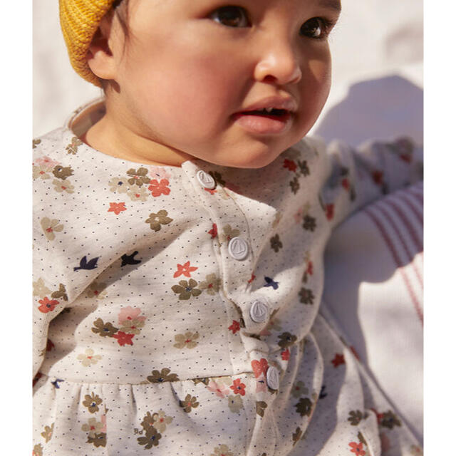 PETIT BATEAU(プチバトー)の新品未使用  プチバトー  フラワープリント  ワンピース  24m キッズ/ベビー/マタニティのキッズ服女の子用(90cm~)(ワンピース)の商品写真