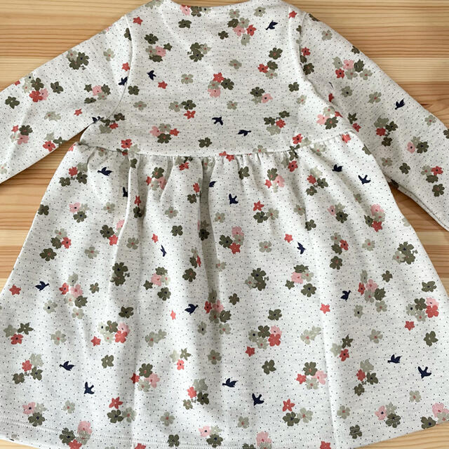 PETIT BATEAU(プチバトー)の新品未使用  プチバトー  フラワープリント  ワンピース  24m キッズ/ベビー/マタニティのキッズ服女の子用(90cm~)(ワンピース)の商品写真