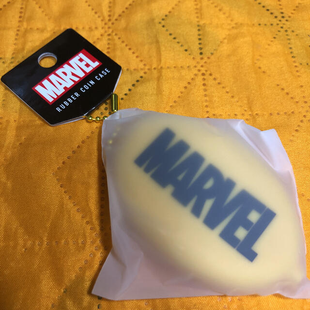 MARVEL(マーベル)の新品 MARVEL ラバーコインケース 小銭入れ 小物入れ 黄色 メンズのファッション小物(コインケース/小銭入れ)の商品写真