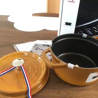 ストウブ(STAUB)のyu様専用‼︎【新品】ストウブ 20 ラウンド マスタード 人気(鍋/フライパン)