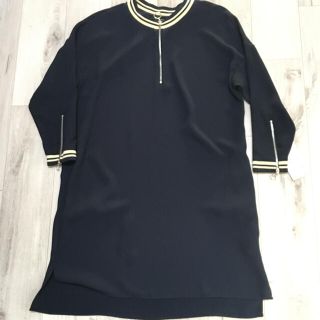 ザラ(ZARA)のジッパー付きライン入りネイビーロングワンピース(ひざ丈ワンピース)