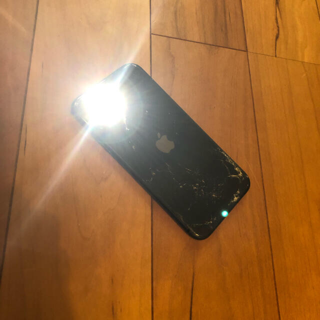 iPhone11 128GB 背面割れ 5