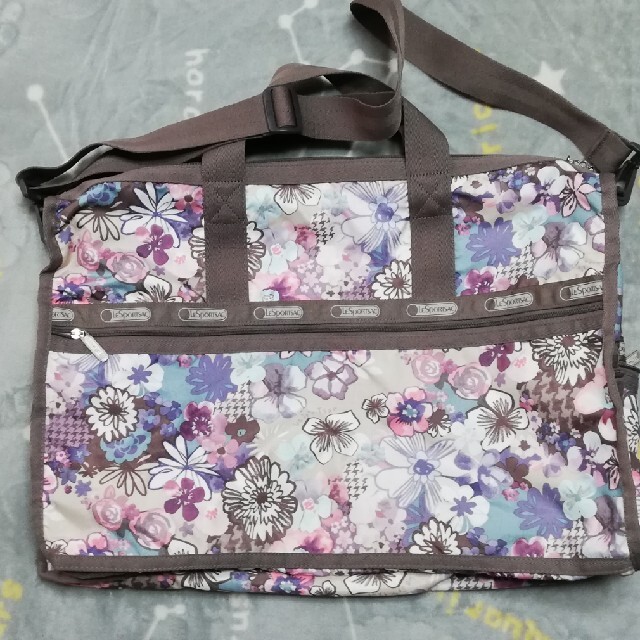 LeSportsac(レスポートサック)のりゅう's shop 様専用レスポートサック ラージウィークエンダー レディースのバッグ(ボストンバッグ)の商品写真