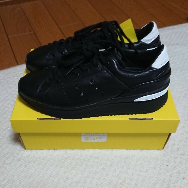 Onitsuka Tiger(オニツカタイガー)の新品未使用 OnitsukaTiger andrea pompilio 28cm メンズの靴/シューズ(スニーカー)の商品写真