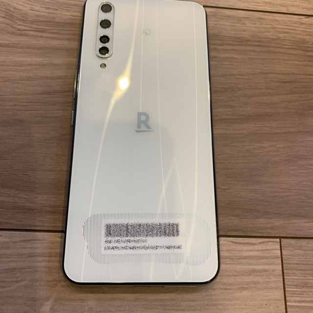 ANDROID(アンドロイド)のRakuten BIG ZR01 ホワイト スマホ/家電/カメラのスマートフォン/携帯電話(スマートフォン本体)の商品写真