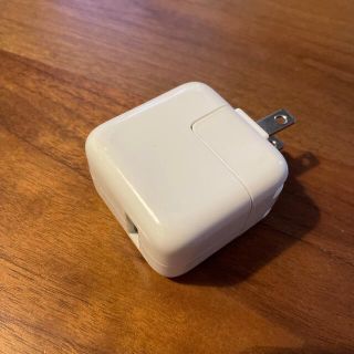 アップル(Apple)のApple 10W USB 電源アダプタ(変圧器/アダプター)