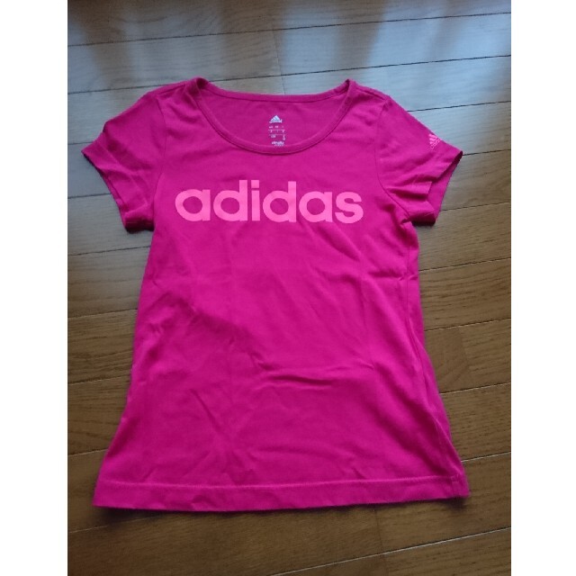 adidas(アディダス)のadidas アディダス Tシャツ ピンク 150 キッズ/ベビー/マタニティのキッズ服女の子用(90cm~)(Tシャツ/カットソー)の商品写真