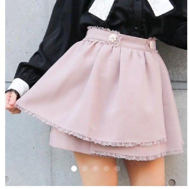 ROJITA(ロジータ)のロジータ ビジュ釦 ティアードスカパン ピンク レディースのスカート(ミニスカート)の商品写真
