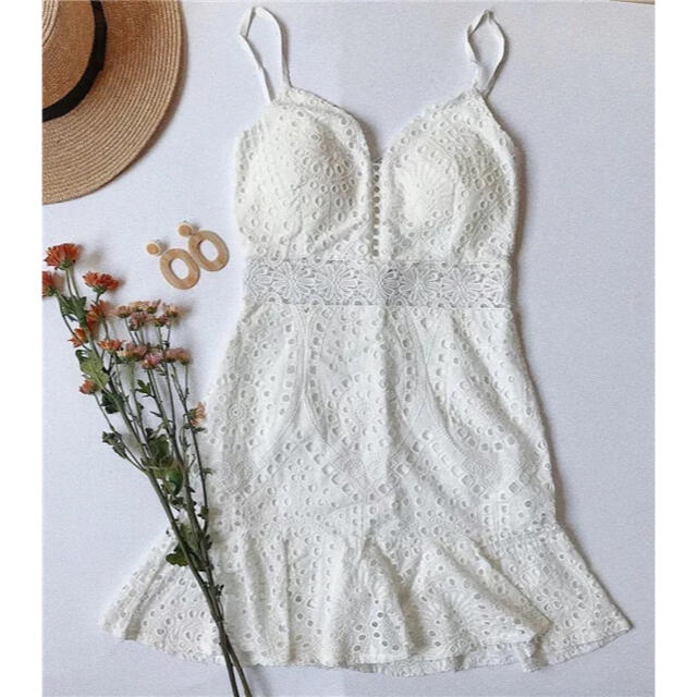 Zara フリル ミニ ワンピース 刺繍 キャミワンピ 白 レース ノースリーブの通販 By Nina S Shop ザラならラクマ Zara フリル ミニ ワンピース 刺繍 キャミワンピ 白 レース ノースリーブの通販 By Nina S Shop ザラならラクマ