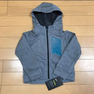 ナイキ(NIKE)の新品　ナイキ☆サイズ90  パーカー☆(ジャケット/上着)