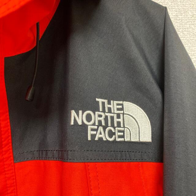 THE NORTH FACE(ザノースフェイス)のノースフェイス　マウンテンライトジャケット　ファイアリーレッド　Ｍ メンズのジャケット/アウター(マウンテンパーカー)の商品写真