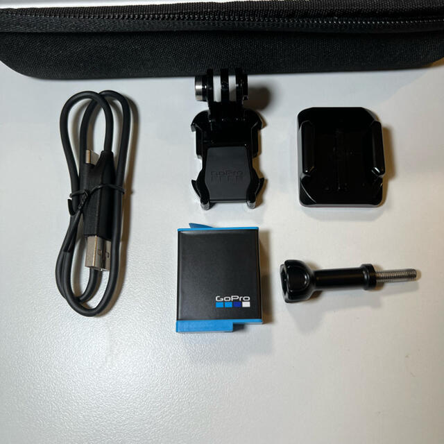 GoPro(ゴープロ)の【付属品完備】GoPro HERO9 BLACK スマホ/家電/カメラのカメラ(ビデオカメラ)の商品写真