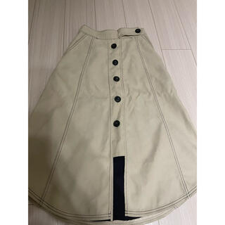 レディアゼル(REDYAZEL)のレディアゼル　ステッチ配色フロントボタンスカート(ひざ丈スカート)