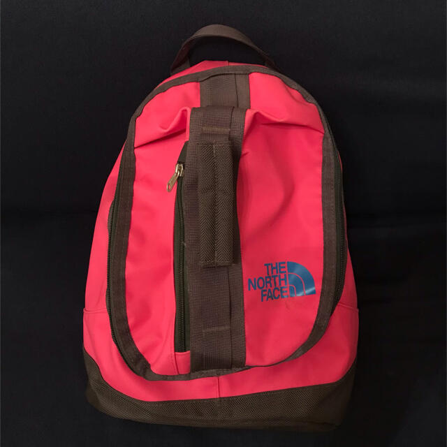 THE NORTH FACE(ザノースフェイス)のTHE NORTH FACE バックパック◇pink スポーツ/アウトドアのアウトドア(その他)の商品写真