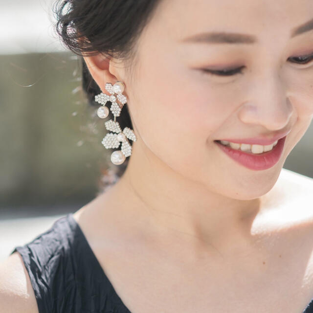 Elizabeth Bower】Petal Trio ピアス-
