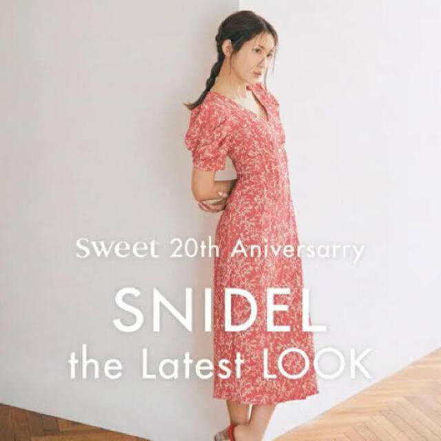 スナイデル❤︎SNIDEL フラワーパターンタイトワンピースレディース