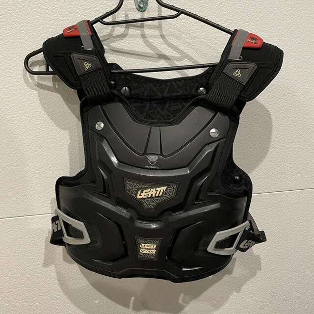 モトクロス用品LEATT adventure lite チェストプロテクター　ガード