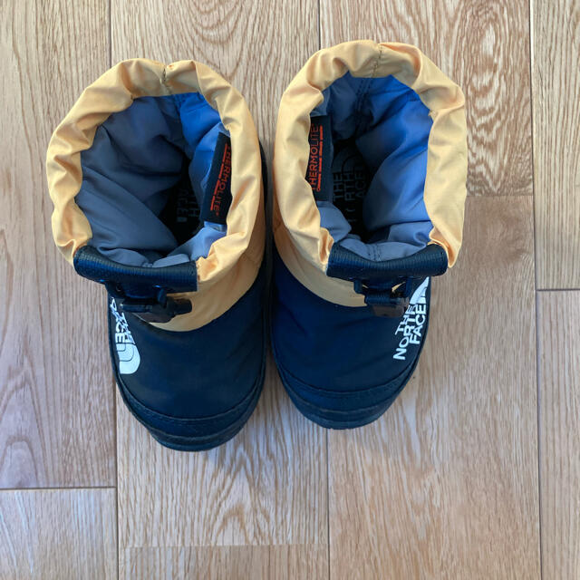 THE NORTH FACE(ザノースフェイス)のノースフェイス　スノーブーツ　ヌプシ キッズ/ベビー/マタニティのキッズ靴/シューズ(15cm~)(ブーツ)の商品写真