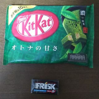 ネスレ(Nestle)のキットカット(濃い抹茶)&フリスクブラックミント セット(菓子/デザート)