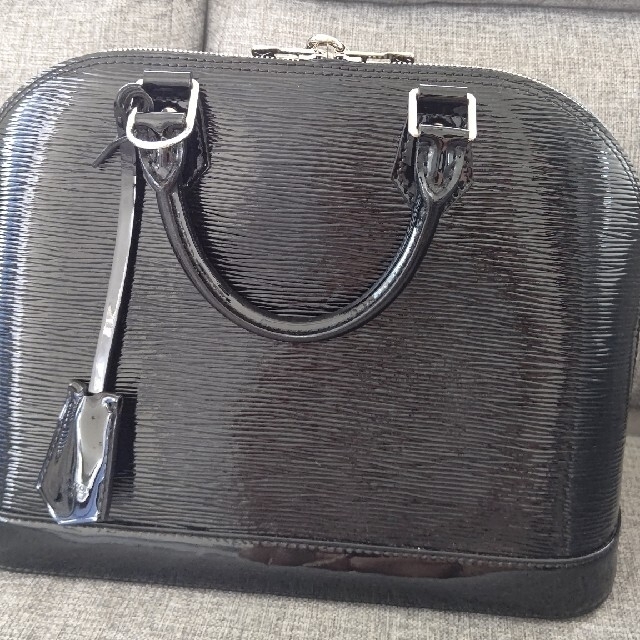 人気商品】 LOUIS タイムセール!最終値下げ!ヴィトン♥エナメル
