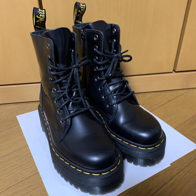 Dr.Martens(ドクターマーチン)のJADON 8ホールブーツ　 レディースの靴/シューズ(ブーツ)の商品写真