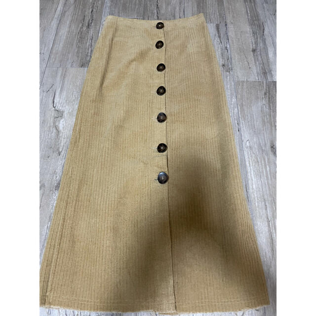 room306 CONTEMPORARY(ルームサンマルロクコンテンポラリー)のmarble button corduroy skirt レディースのスカート(ロングスカート)の商品写真