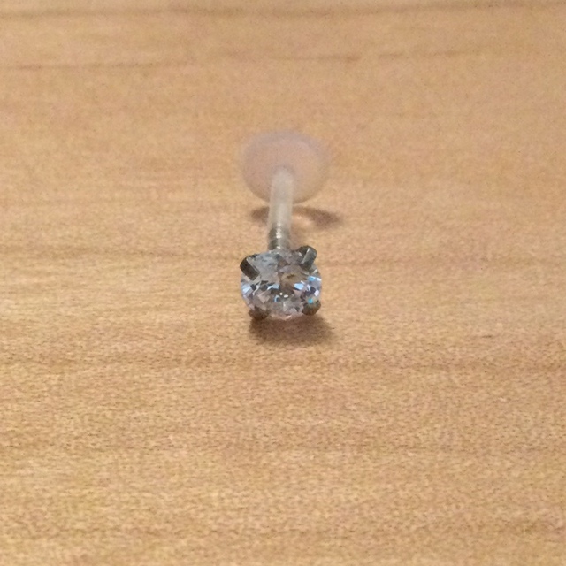 ピアス　人工ダイヤ　4ミリ ハンドメイドのアクセサリー(ピアス)の商品写真