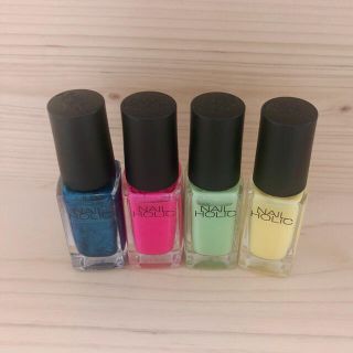 ネイルホリック(NAIL HOLIC)のネイルホリック マニキュア 5ml 4本セット(マニキュア)