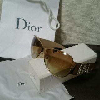 クリスチャンディオール(Christian Dior)のChristian Dior♡ﾃﾞｨｵｰﾙ♡ｻﾝｸﾞﾗｽ♡ﾗｲﾝｽﾄｰﾝ(サングラス/メガネ)