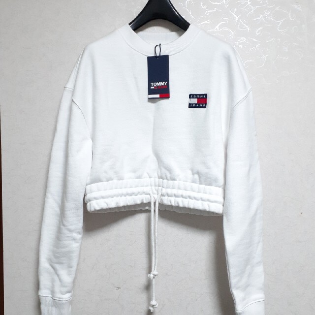 TOMMY HILFIGER(トミーヒルフィガー)のtommyjeans ショート丈スウェット　XS レディースのトップス(トレーナー/スウェット)の商品写真