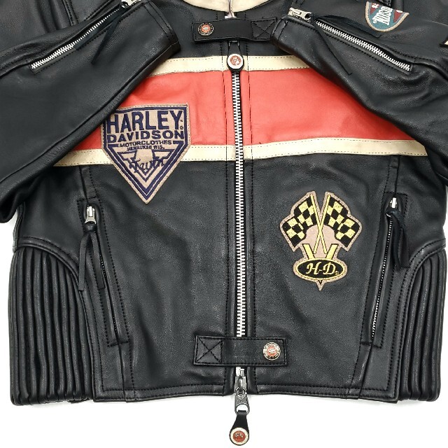 Harley Davidson(ハーレーダビッドソン)のワッペン多数◆HARLEY-DAVIDSON◆レザーライダースジャケットS メンズのジャケット/アウター(ライダースジャケット)の商品写真