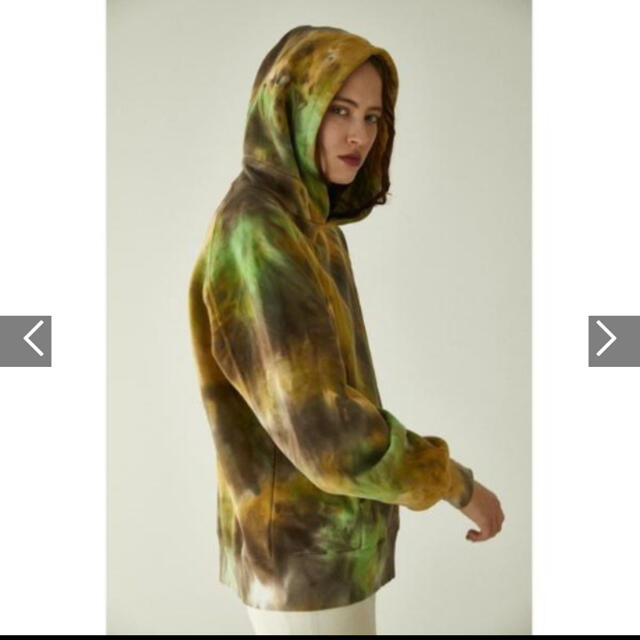 moussy(マウジー)の【MOUSSY】TIE DYE BIG HOODIE ブルー系パーカー　Fサイズ レディースのトップス(パーカー)の商品写真