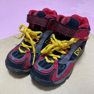 ニューバランス(New Balance)のニューバランス スニーカー 子供 赤 17 男の子 ハイカット(スニーカー)