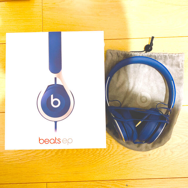 Beats by Dr Dre(ビーツバイドクタードレ)のBeats EPオンイヤーヘッドフォン ブルー スマホ/家電/カメラのオーディオ機器(ヘッドフォン/イヤフォン)の商品写真