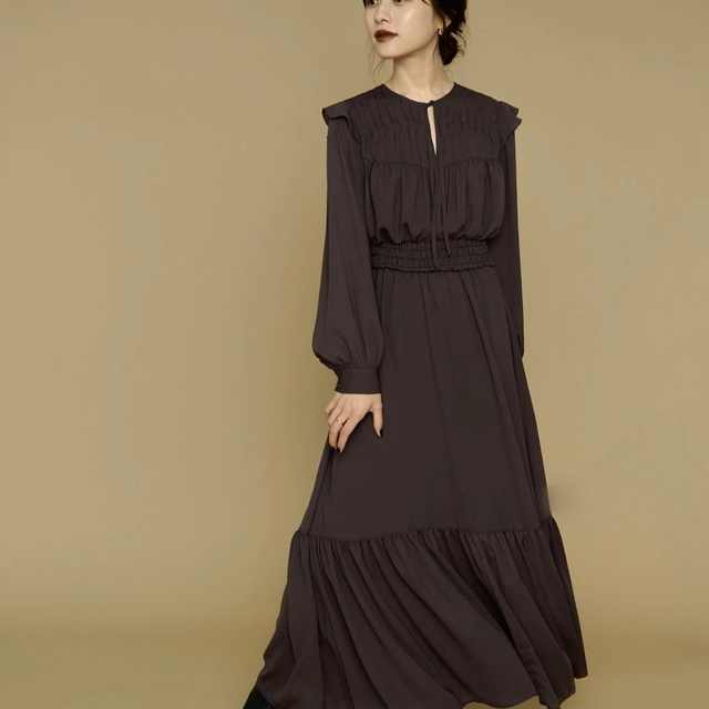 L'Or / Design Pin tuck Tiered Dress レディースのワンピース(ロングワンピース/マキシワンピース)の商品写真