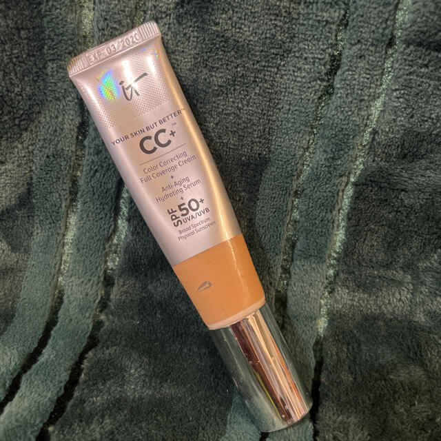 Sephora(セフォラ)の日本未入荷 itcosmetics イットコスメティクス ccクリーム　32ml コスメ/美容のベースメイク/化粧品(CCクリーム)の商品写真