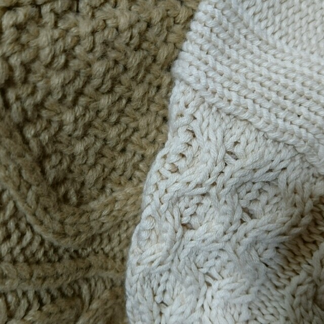 ケーブル編み ニット レディースのトップス(ニット/セーター)の商品写真