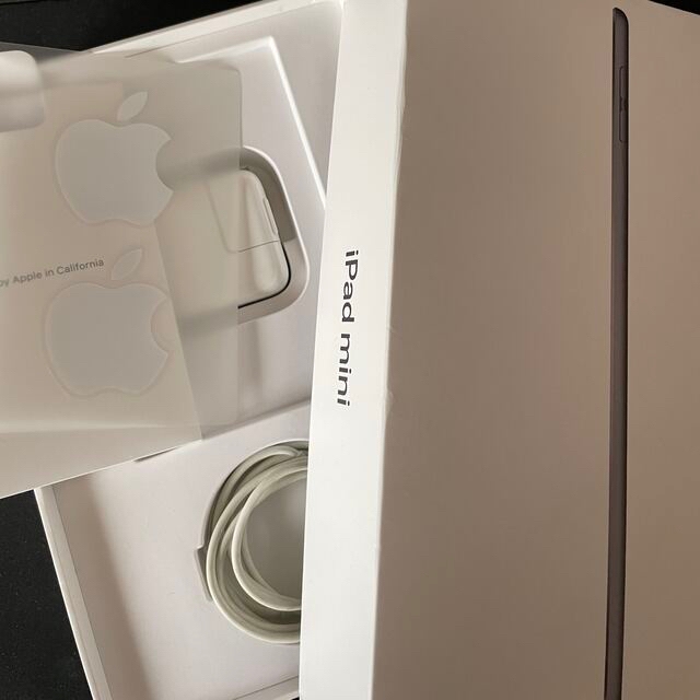 Apple(アップル)のiPadMini5 スマホ/家電/カメラのPC/タブレット(その他)の商品写真