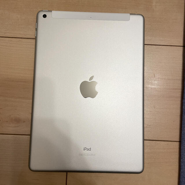 iPad(アイパッド)のiPad (第8世代) 32GB Wi-Fi+Cellular スマホ/家電/カメラのPC/タブレット(タブレット)の商品写真