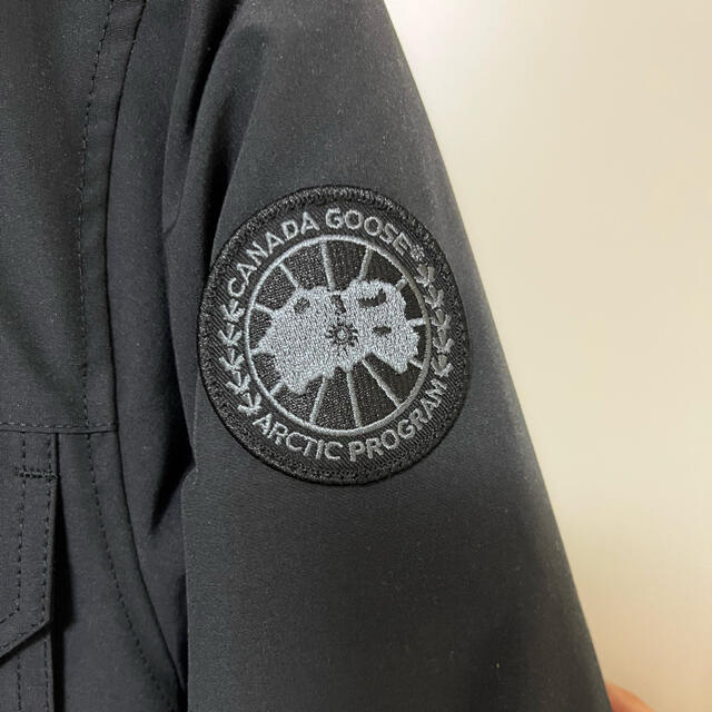 CANADA GOOSE(カナダグース)の美品　Canada goose カナダグース　maitland メイトランド メンズのジャケット/アウター(ダウンジャケット)の商品写真