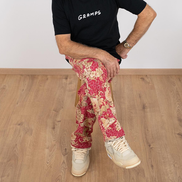 Supreme(シュプリーム)の激レア　Supreme Washed Regular Jeans メンズのパンツ(デニム/ジーンズ)の商品写真