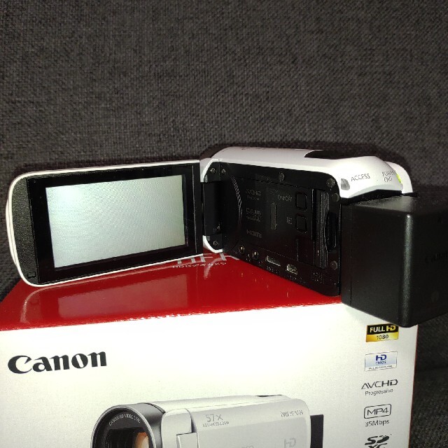 Canon(キヤノン)のmomonon様専用　不具合有りジャンク品　Canon  iVIS HFR700 スマホ/家電/カメラのカメラ(ビデオカメラ)の商品写真