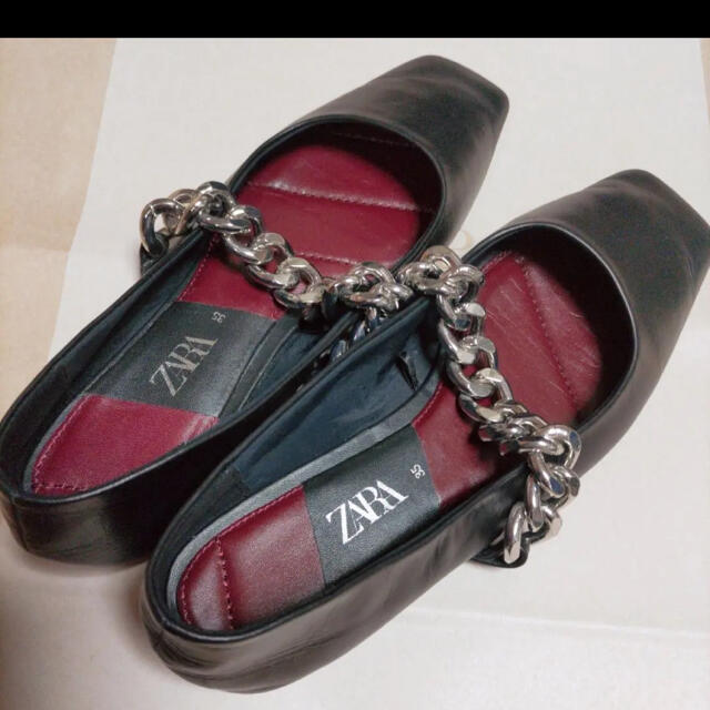 ZARA(ザラ)のザラ人気チェーンパンプス レディースの靴/シューズ(ハイヒール/パンプス)の商品写真