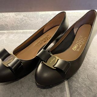 サルヴァトーレフェラガモ(Salvatore Ferragamo)のお上品代表♡フェラガモパンプス(ハイヒール/パンプス)