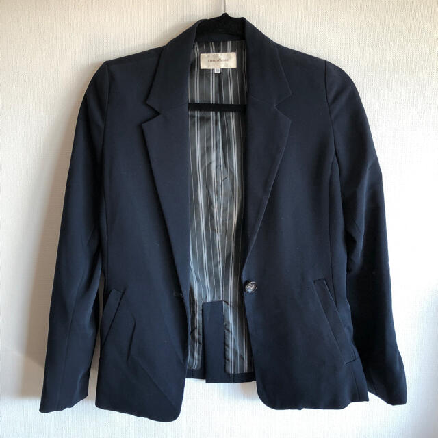 Simplicite(シンプリシテェ)のジャケット　オフィスカジュアル　紺 レディースのジャケット/アウター(テーラードジャケット)の商品写真