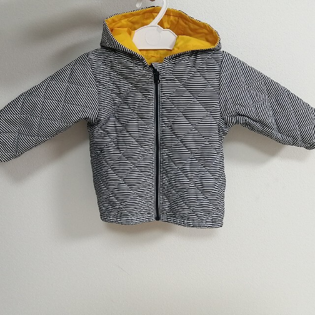 PETIT BATEAU(プチバトー)のプチバトー　リバーシブル　ジャケット 黄 70 〜80 キッズ/ベビー/マタニティのベビー服(~85cm)(ジャケット/コート)の商品写真